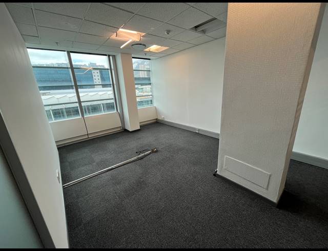 339M² OFFICE TO LET IN FORESHORE